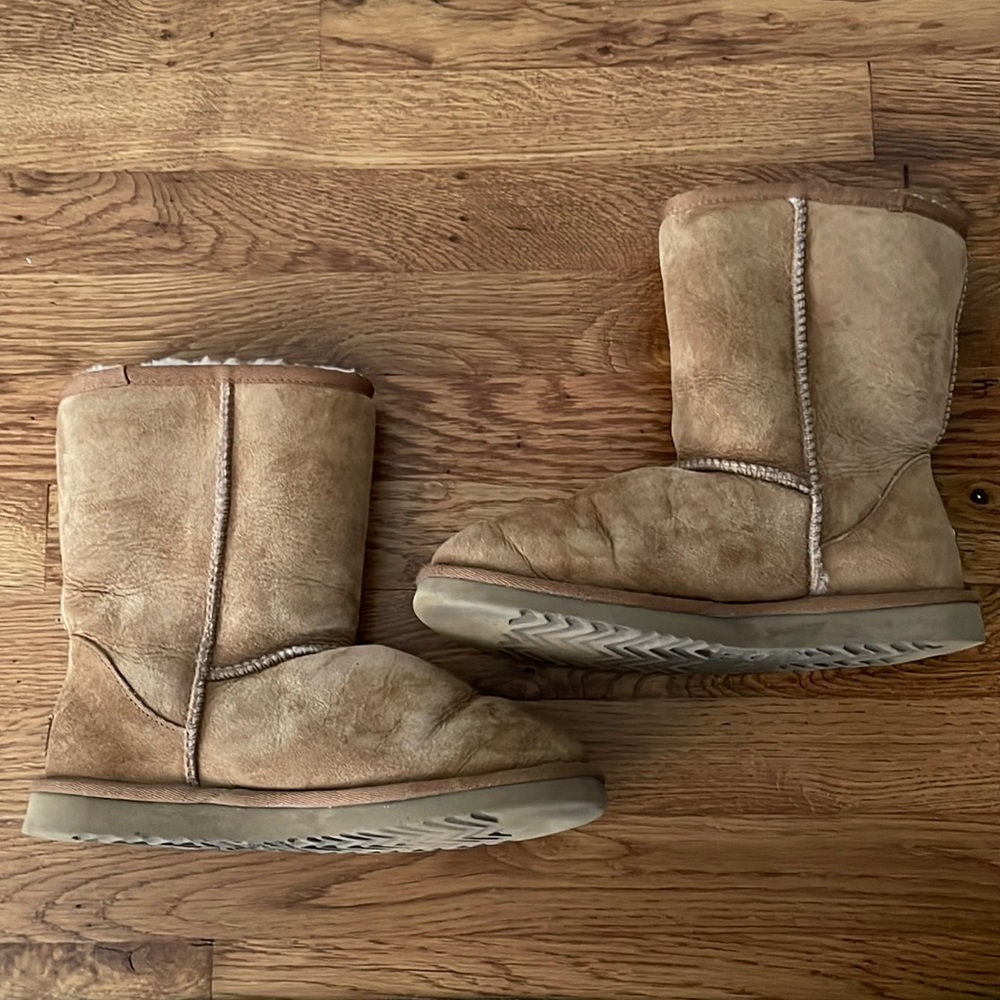 UGG Classic Short Boot 5825